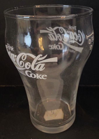 308029-4 € 3,00 coca cola glas witte letters.jpeg
